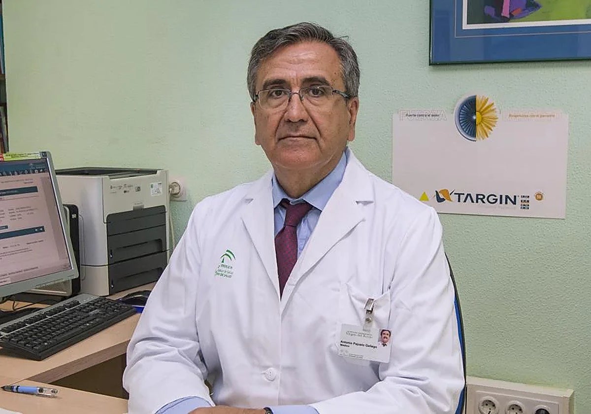 El doctor Antonio Pajuelo entrevistado por ABC de Sevilla